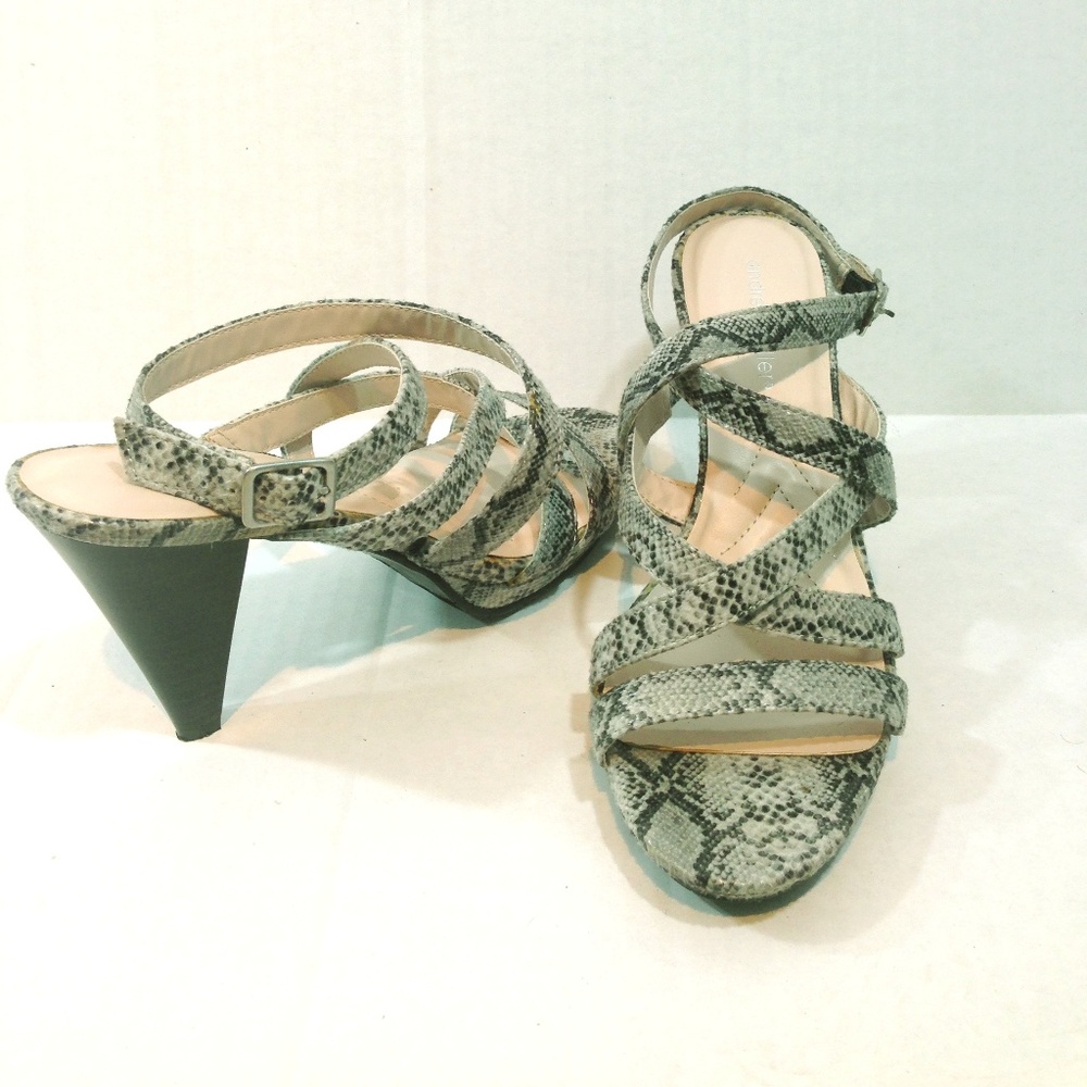 Andrew Geller Gray/Black Snakeskin Strappy Heel
